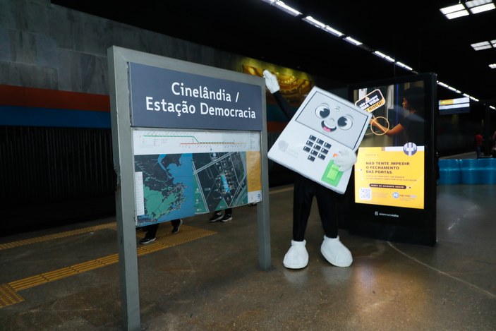Maior ativação já promovida pela Justiça Eleitoral no Rio de Janeiro leva o novo nome da estação...