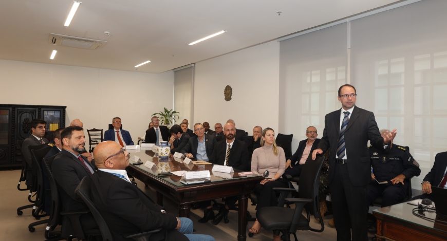 No Palácio da Democracia, autoridades participam da reunião de instalação do Gabinete Extraordin...