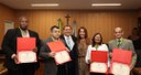 TRE-RJ homenageia eleitores com Medalha do Mérito da JE