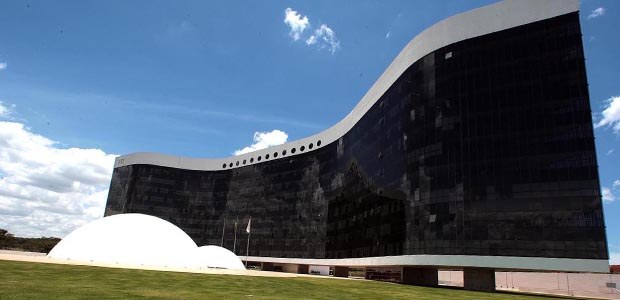 Fachada do edifício sede do TSE Fachada do edifício sede do TSE