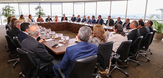 Descrição da imagem: No Tribunal Superior Eleitoral (TSE), a presidente e ministra Carmen Lúcia ...
