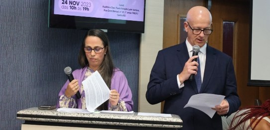A atual diretora da EJE-RE, desembargadora Eleitoral Daniela Bandeira de Freitas, e o ex-diretor...