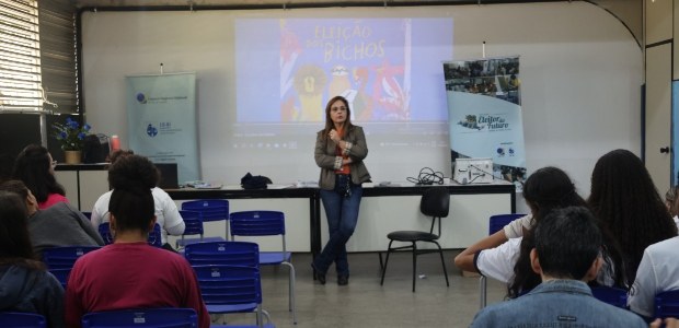 A pedagoga e assessora da EJE-RJ, Rita de Cássia Carvalho, ministrou treinamento para futuros pr...