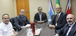 (da direita para esquerda): Juiz eleitoral Ricardo Pinheiro Machado; presidente do TRE-RJ, desem...
