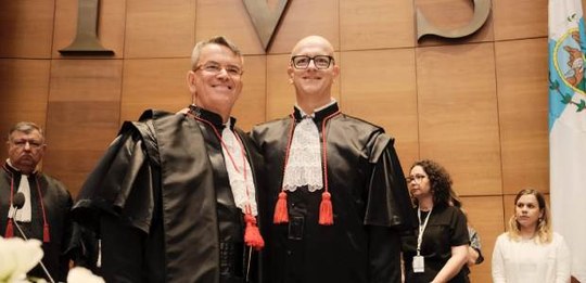 A foto mostra o presidente eleito do TRE-RJ,desembargador Claudio de Mello Tavares e o vice-pres...