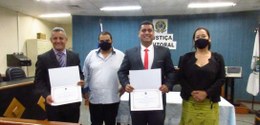Foto posada no Fórum: (da esquerda para a direita) o vice-prefeito eleito, Marcelo Borges Martin...