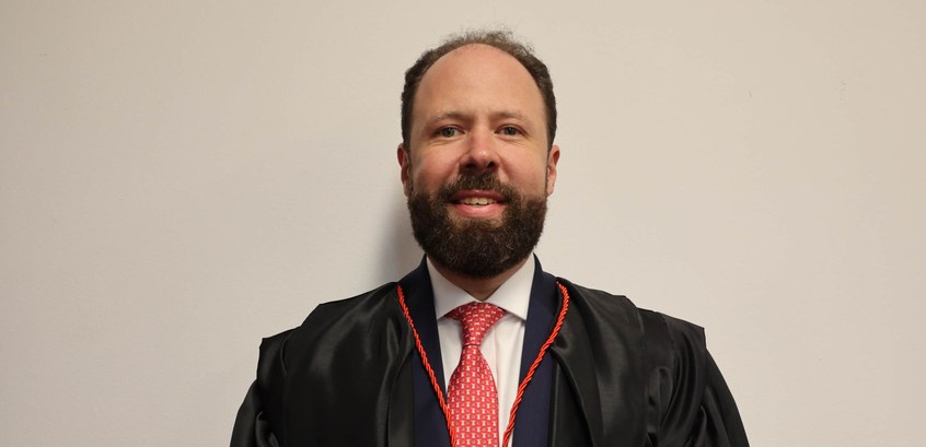 Jurista toma posse como membro do Colegiado do TRE-RJ foto posada do desembargador eleitoral Fernando Marques de Campos Cabral Filho, um homem branco,...