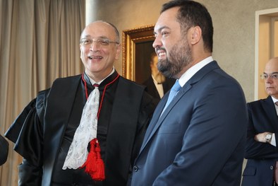 O novo presidente do TRE-RJ, desembargador João Ziraldo Maia, e o governador Cláudio Castro