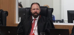 Descrição da imagem: foto do desembargador Fernando Marques de Campos Cabral Filho durante sua ú...