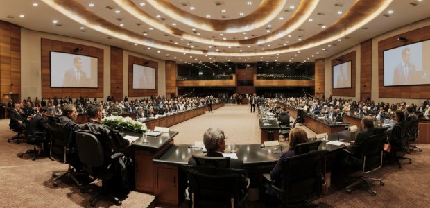 TRE-RJ elege e dá posse ao novo presidente em 16 de dezembro Plenário Ministro Waldemar Zveiter do Tribunal de Justiça do Estado do Rio de Janeiro. Magistrad...