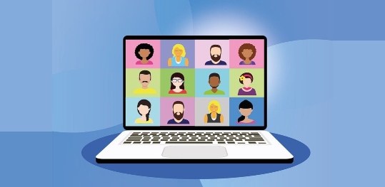 TRE-RJ Webinário Fundo azul com imagem de um computador ao centro